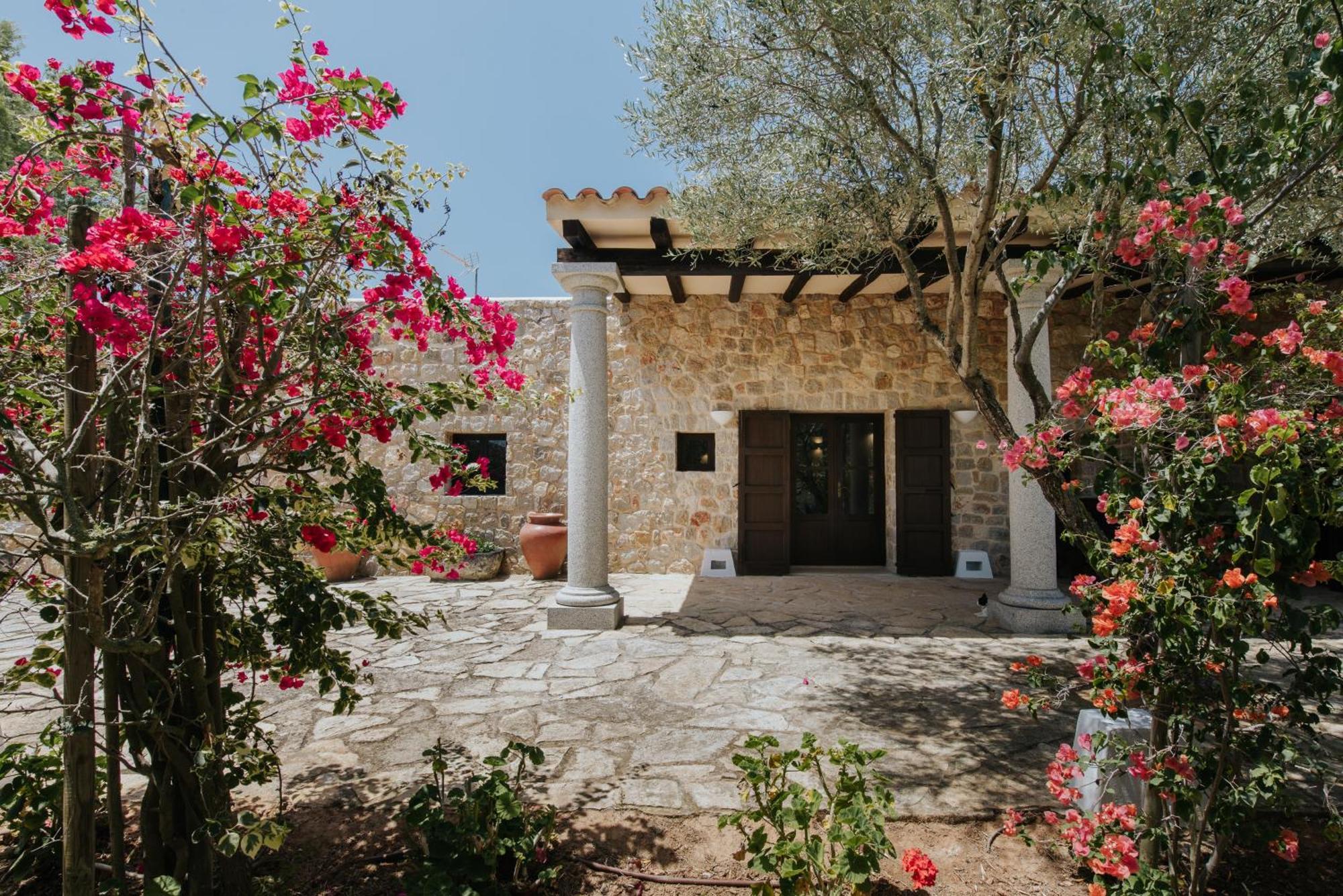 Villa & Guesthouse Paissa D'En Bernat Cala Tarida  Eksteriør bilde