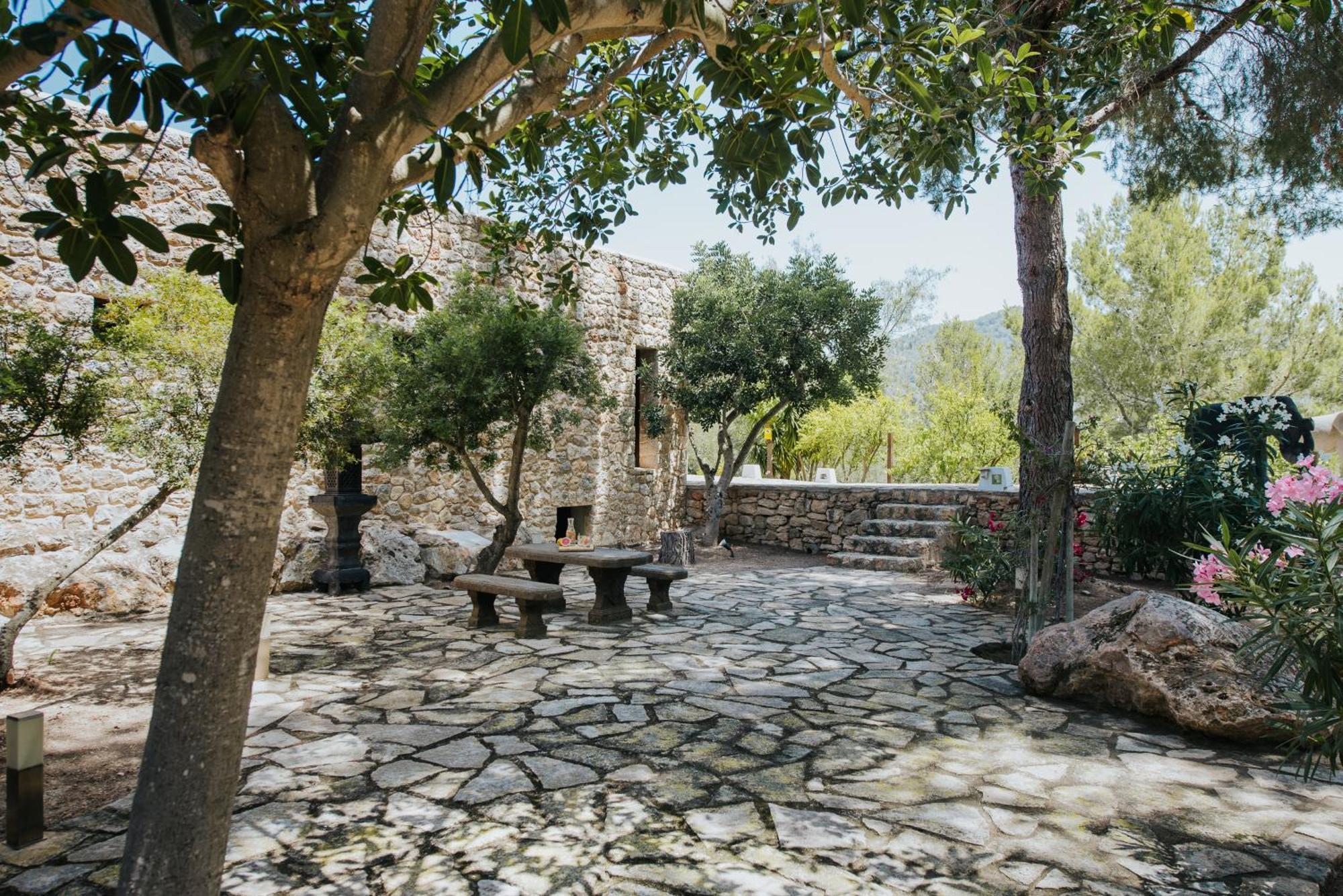 Villa & Guesthouse Paissa D'En Bernat Cala Tarida  Eksteriør bilde