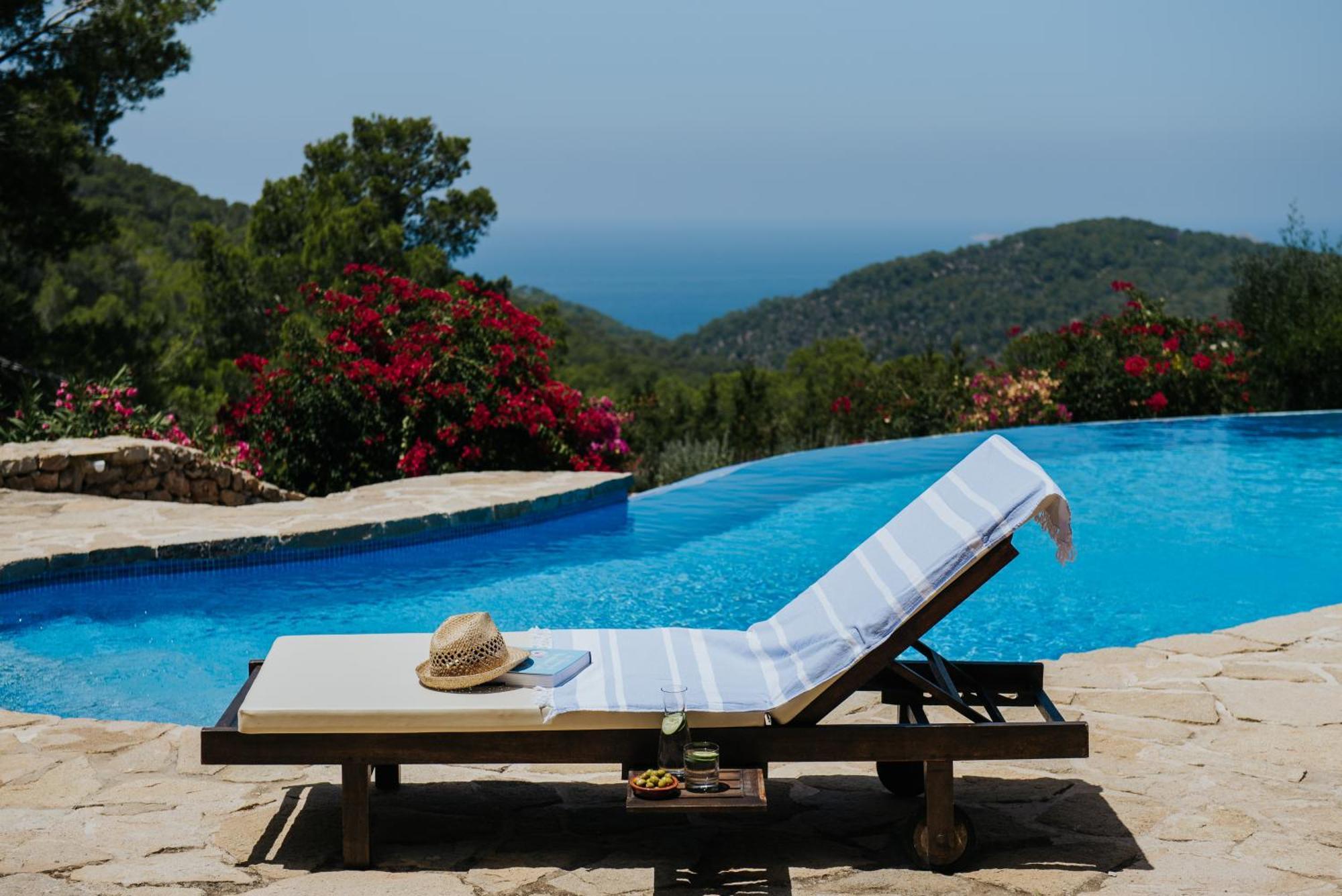 Villa & Guesthouse Paissa D'En Bernat Cala Tarida  Eksteriør bilde