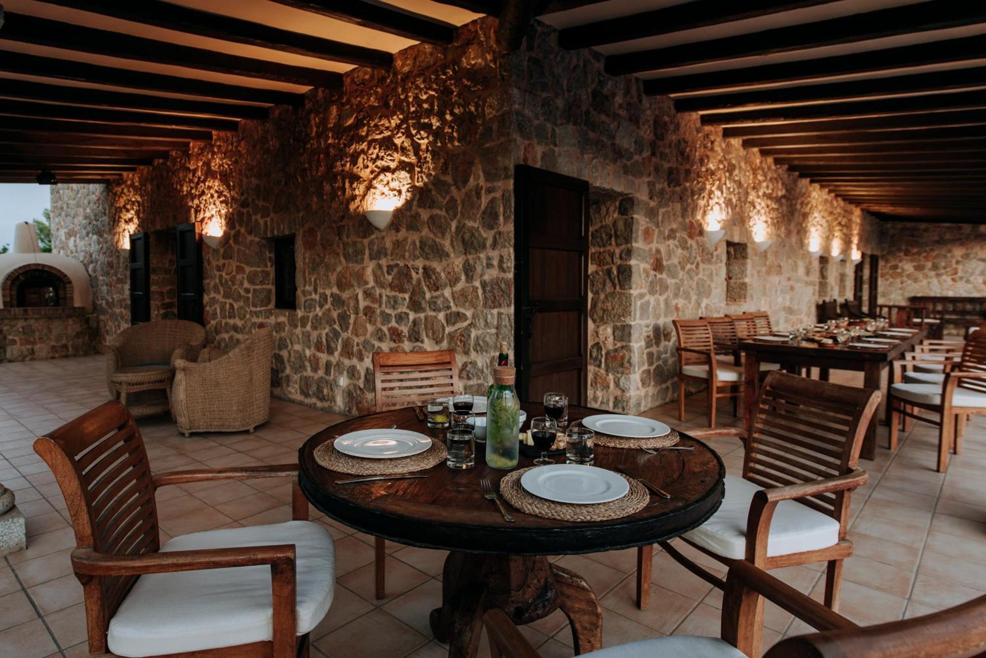 Villa & Guesthouse Paissa D'En Bernat Cala Tarida  Eksteriør bilde